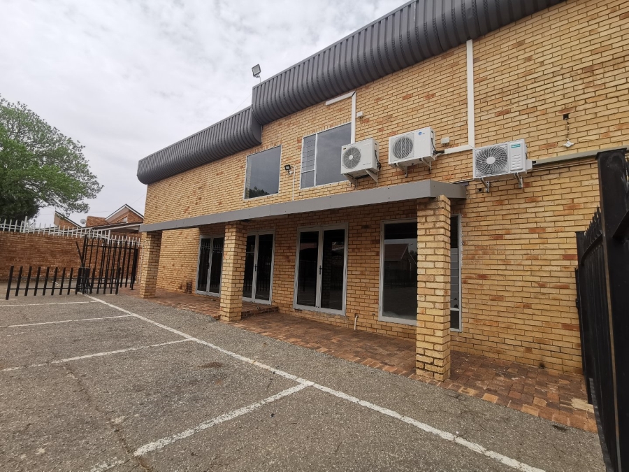 To Let commercial Property for Rent in Flamwood North West